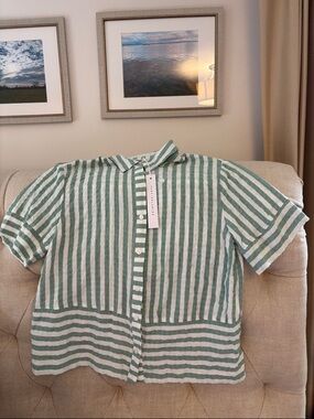 Jane and Delancey Green and White Striped Short-Sleeve Button Down Shirt
